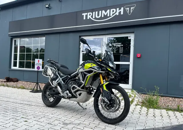 Triumph Tiger 900